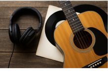 Hukum Mendengarkan dan Memainkan Musik dalam Mazhab Syafi’i