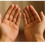 Hukum Mengusap Wajah dengan Kedua Tangan Setelah Berdoa