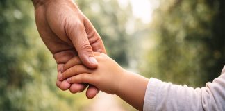 Kesalahan Suami 1: Lalai Berbakti kepada Orang Tua Setelah Menikah