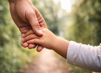 Kesalahan Suami 1: Lalai Berbakti kepada Orang Tua Setelah Menikah