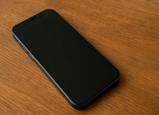 Kesalahan Suami 3: Suudzan dan Rasa Curiga Berlebihan kepada Istri